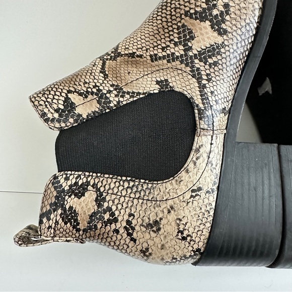 Matisse Women's Snake Print Chelsea Ankle Boots in Brown Tan Colors sz 8.5M - Picture 12 of 15